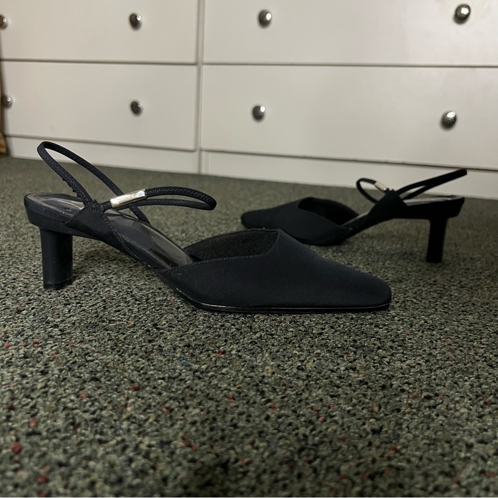 Black Vintage Y2K 90s Strappy Low Block Kitten Square-Toe Heels Comfortable Sz 8 - Picture 2 of 16
